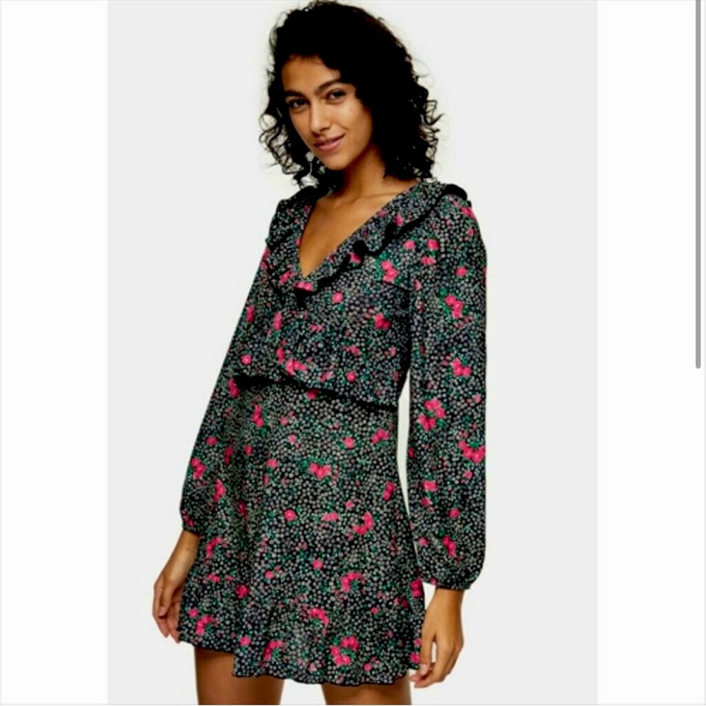 NWT Topshop Double V Long Sleeve Jersey Floral Mini Dress